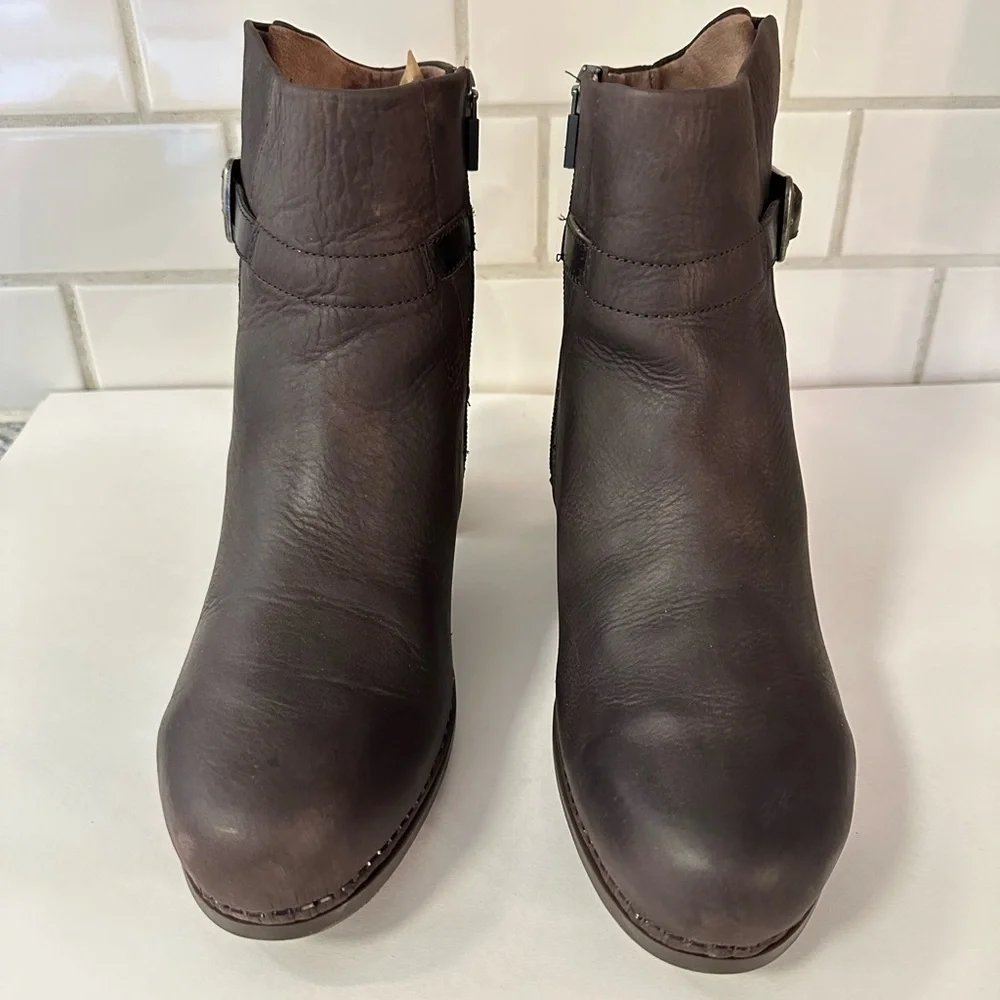 DANSKO 41 Hartley nubuck leather woman side zip 2.25